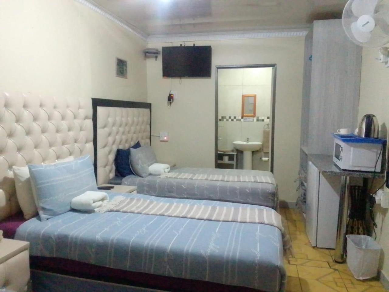 Hotel Maluti Backpackers à Phuthaditjhaba Extérieur photo