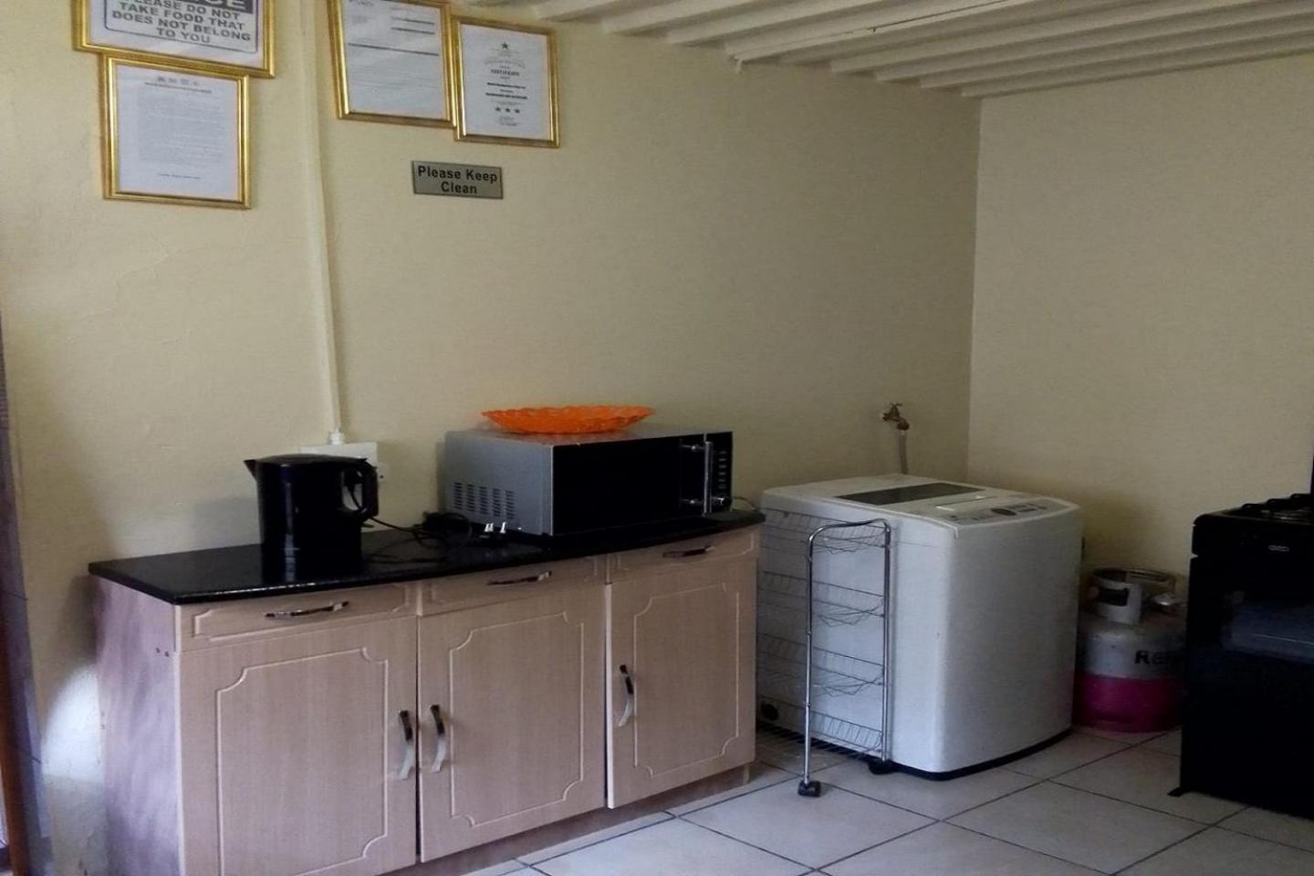 Hotel Maluti Backpackers à Phuthaditjhaba Extérieur photo